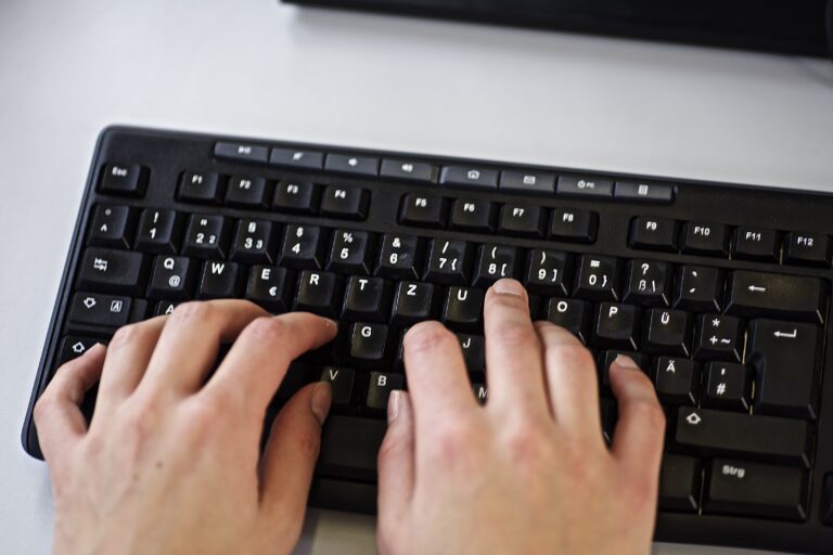 Employee at the keyboard
